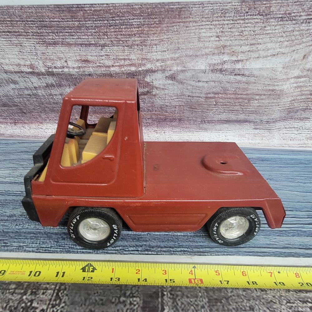Vintage Nylint Pressed Steel cabover semi parts/repair missing windshield red